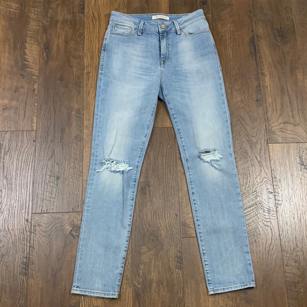 Mavi Jeans Co. Lea High Rise Distressed Boyfriend Light Waist Jeans